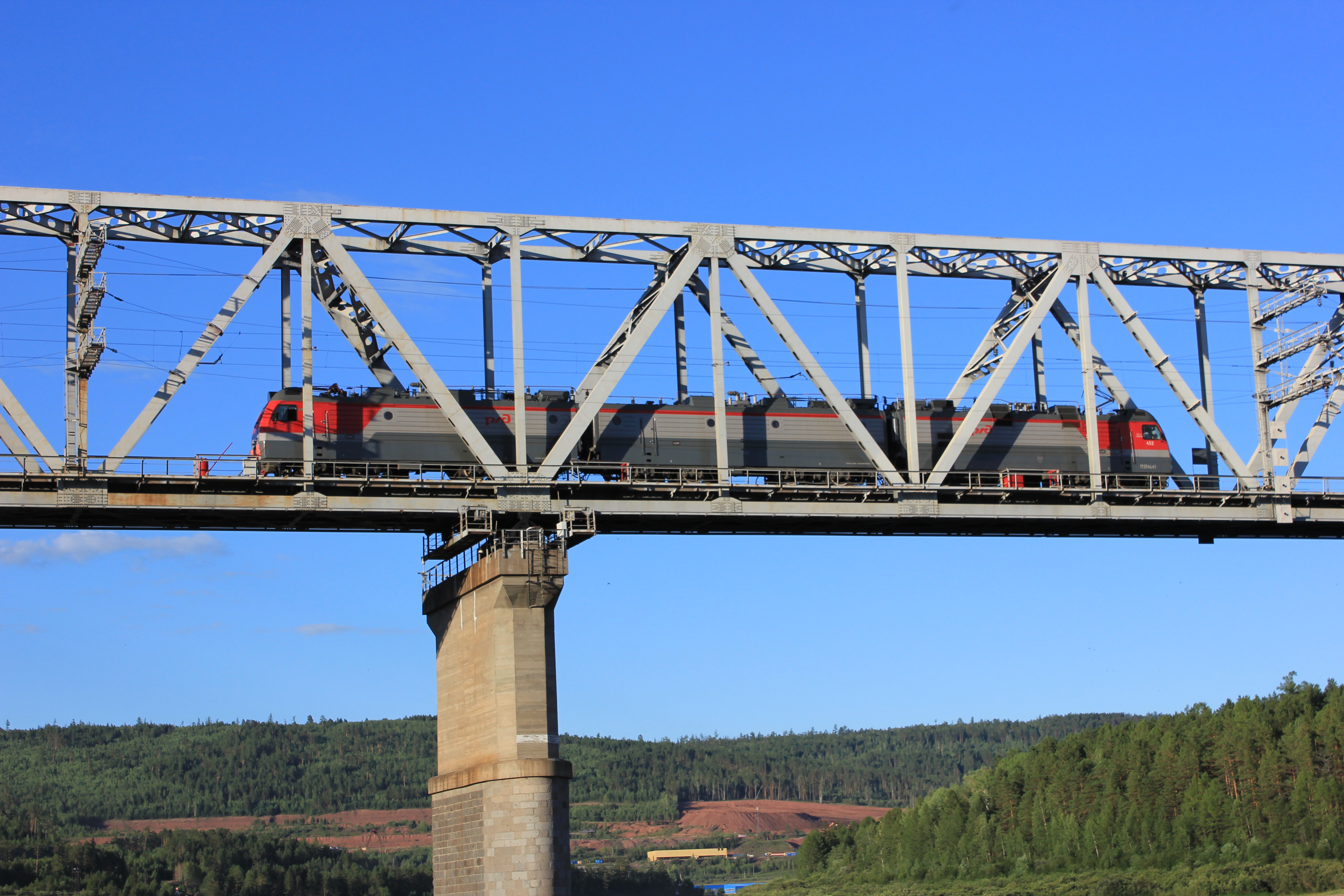 Мост через реку Лена Усть Кут